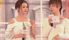 小冉娱乐吃瓜场景视频,揭秘明星吃瓜现场，趣味十足幕后花絮大公开