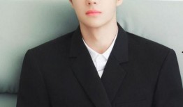 娱乐吃瓜君顶流男星,揭秘顶流男星背后的故事